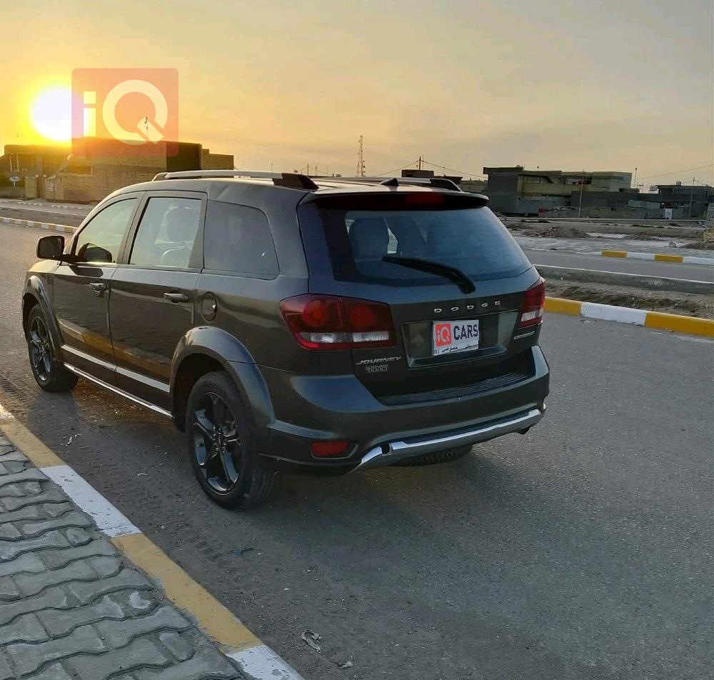 دودج جورني